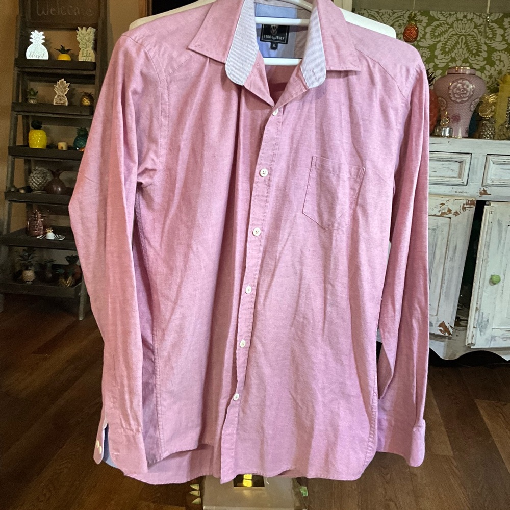 Casual Pink Button Down Shirt with Relaxed Fit